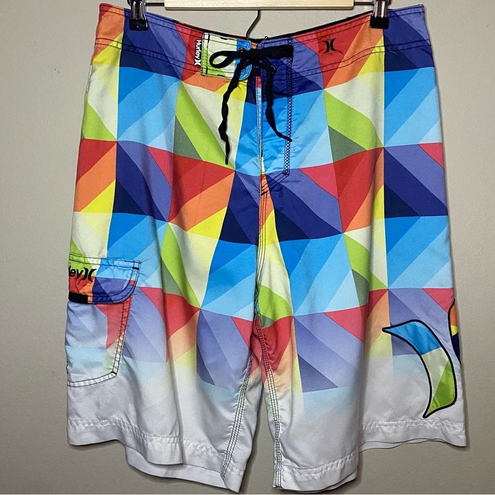 Hurley Colorblock Swim Shorts Men Size 33x9.5 Red Blue Unlined Logo Pockets